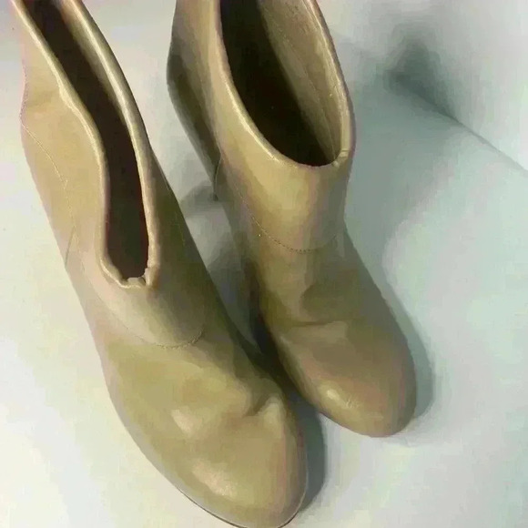 Ann  Marino heels - Picture 3 of 4